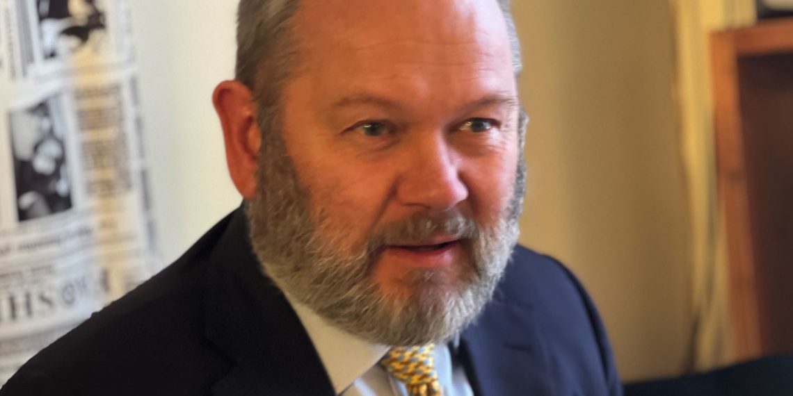 Kent Valio saksøker kommunen